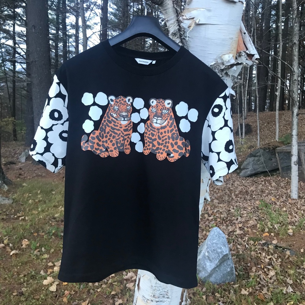 Marimekko Karhunputki Placement T-shirt, S, Black, White with Cheetah twins